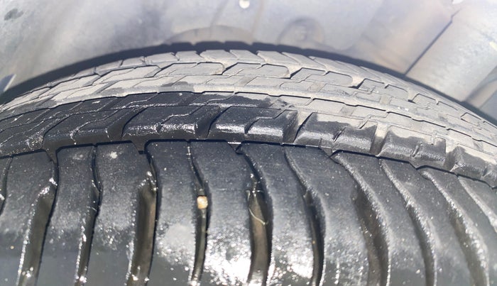 2015 Ford Ecosport TITANIUM 1.5L PETROL AT, Petrol, Automatic, 40,228 km, Left Front Tyre Tread