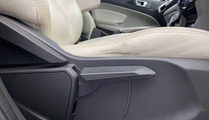 2015 Ford Ecosport TITANIUM 1.5L PETROL AT, Petrol, Automatic, 40,228 km, Driver Side Adjustment Panel