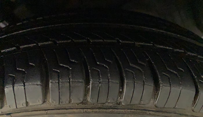 2012 Maruti Swift Dzire ZXI, Petrol, Manual, 60,719 km, Left Rear Tyre Tread