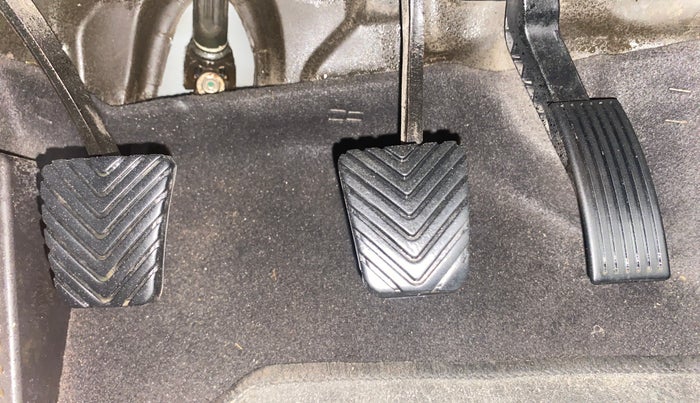 2014 Hyundai Verna FLUIDIC 1.6 CRDI SX, Diesel, Manual, 1,44,910 km, Pedals