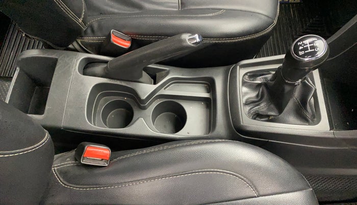 2016 Maruti Vitara Brezza ZDI, Diesel, Manual, 50,199 km, Gear Lever