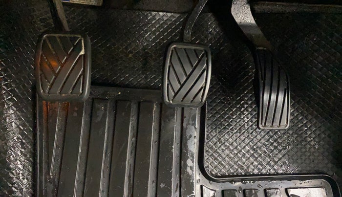 2016 Maruti Vitara Brezza ZDI, Diesel, Manual, 50,199 km, Pedals