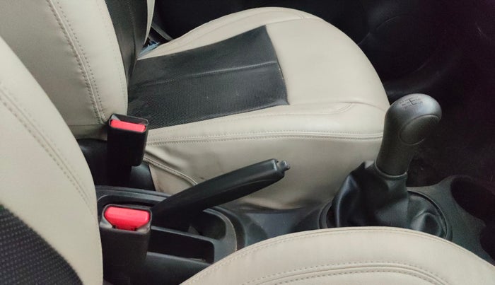 2014 Nissan Micra Active XV, Petrol, Manual, 47,870 km, Gear Lever