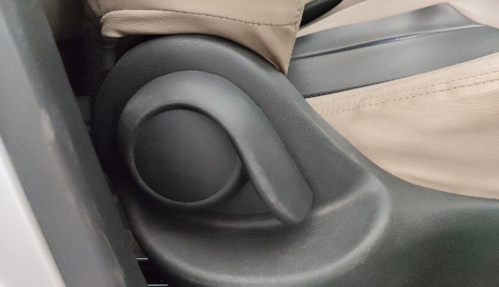 2014 Nissan Micra Active XV, Petrol, Manual, 47,870 km, Driver Side Adjustment Panel