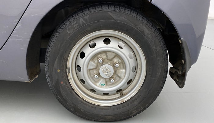 2017 Hyundai Eon ERA PLUS (O), CNG, Manual, 59,319 km, Right Rear Wheel