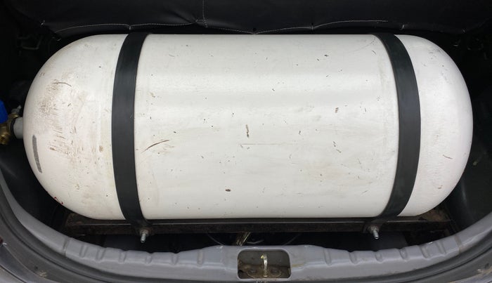 2017 Hyundai Eon ERA PLUS (O), CNG, Manual, 59,319 km, Boot Inside