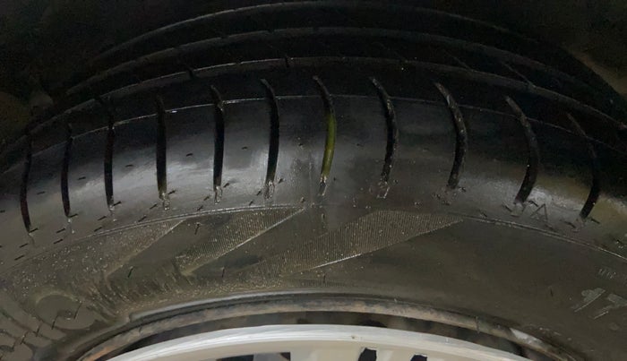 2014 Honda Amaze 1.5L I-DTEC S, Diesel, Manual, 82,876 km, Left Rear Tyre Tread