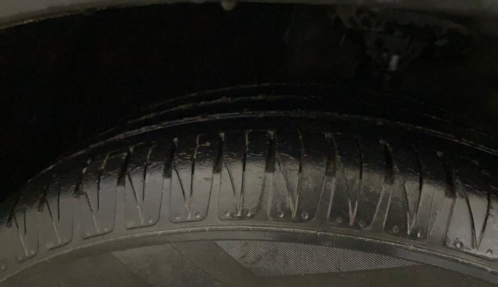 2020 KIA SONET HTK PLUS 1.0 DCT, Petrol, Automatic, 40,443 km, Left Front Tyre Tread