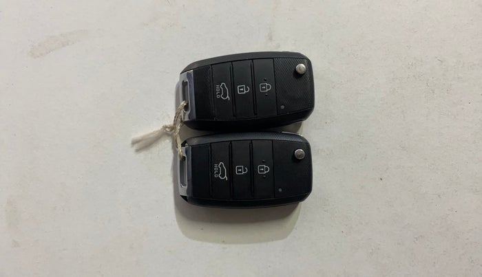 2020 KIA SONET HTK PLUS 1.0 DCT, Petrol, Automatic, 40,443 km, Key Close Up