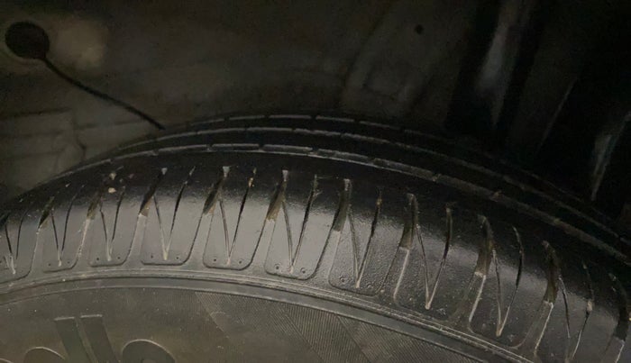 2020 KIA SONET HTK PLUS 1.0 DCT, Petrol, Automatic, 40,443 km, Left Rear Tyre Tread