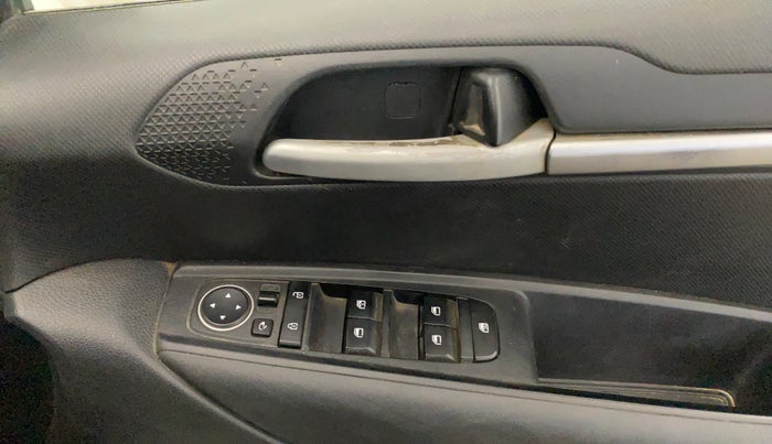 2020 KIA SONET HTK PLUS 1.0 DCT, Petrol, Automatic, 40,443 km, Driver Side Door Panels Control