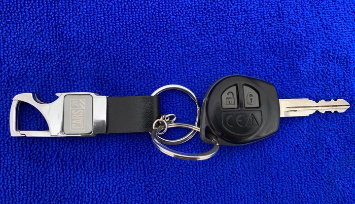 2020 Maruti Swift VXI, Petrol, Manual, 14,610 km, Key Close Up