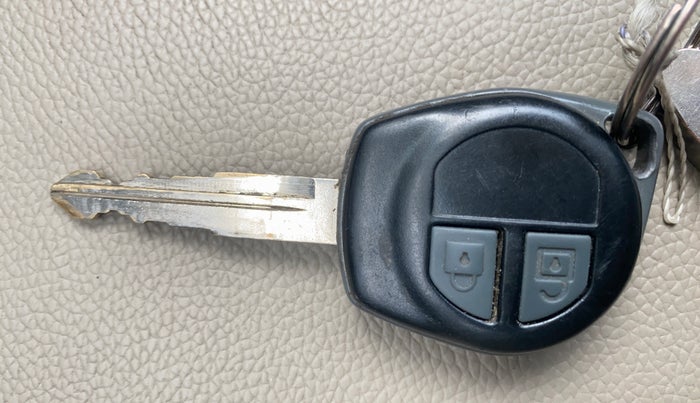 2016 Maruti Wagon R 1.0 VXI, Petrol, Manual, 43,514 km, Key Close Up