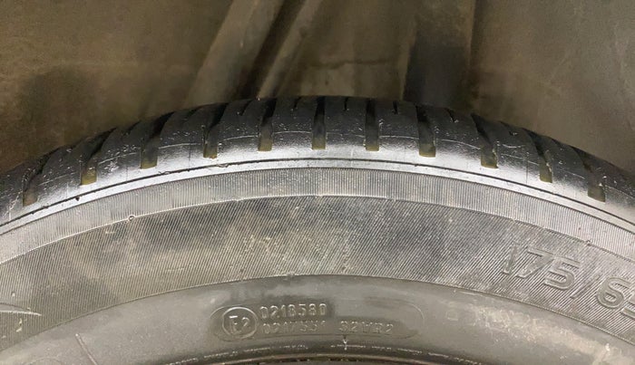 2015 Honda City 1.5L I-VTEC SV, Petrol, Manual, 1,10,770 km, Left Rear Tyre Tread