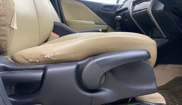 2015 Honda City 1.5L I-VTEC SV, Petrol, Manual, 1,10,770 km, Driver Side Adjustment Panel