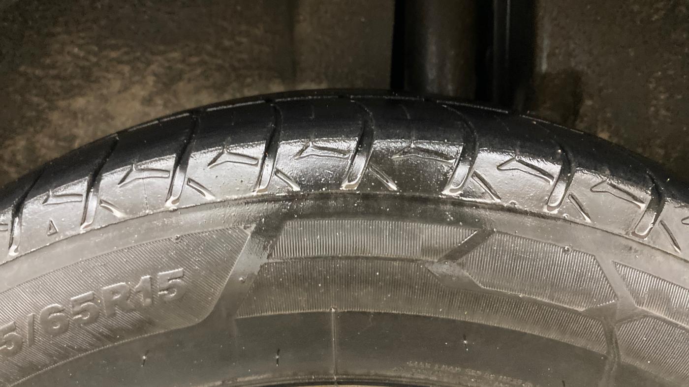 2014 Maruti Ertiga ZDI, Diesel, Manual, 96,560 km, Left Rear Tyre Tread