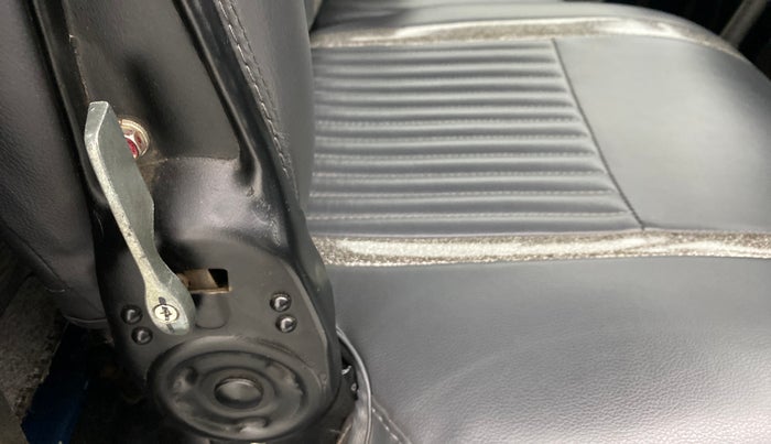2017 Maruti OMNI E STD, Petrol, Manual, 33,800 km, Driver Side Adjustment Panel