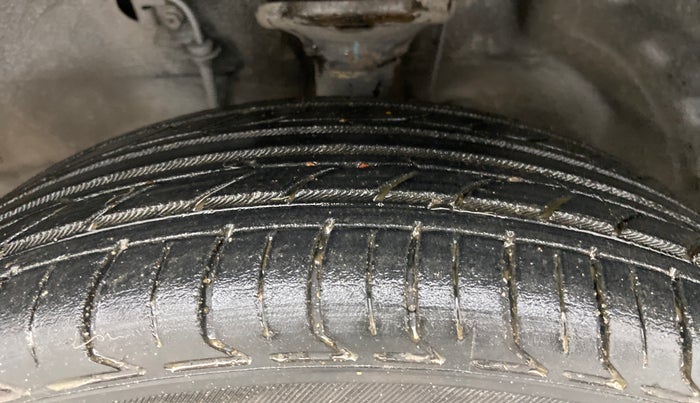 2016 Maruti Wagon R 1.0 VXI (O) AMT, Petrol, Automatic, 84,484 km, Left Front Tyre Tread