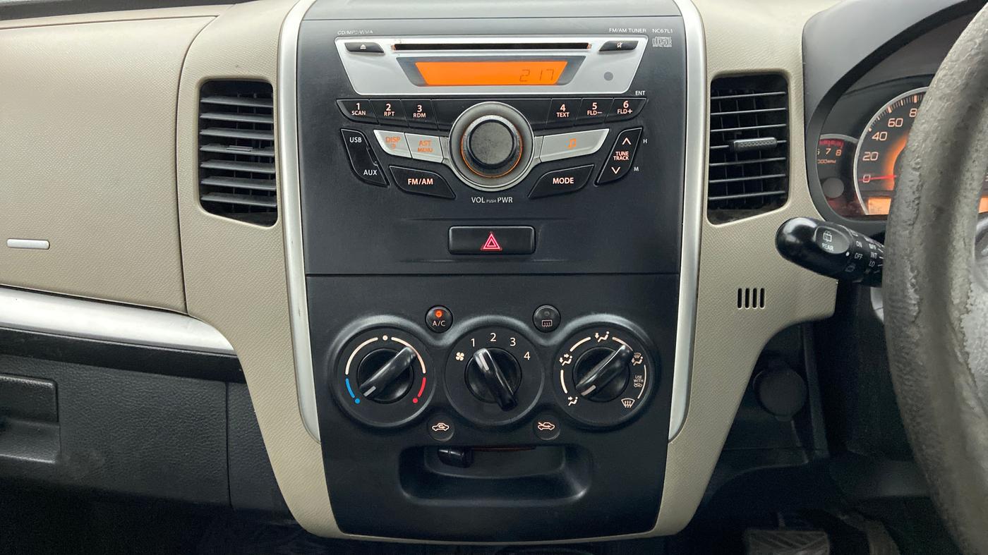 2016 Maruti Wagon R 1.0 VXI (O) AMT, Petrol, Automatic, 84,484 km, Air Conditioner