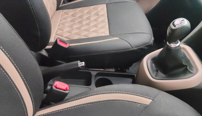 2017 Hyundai Grand i10 ASTA 1.2 KAPPA VTVT, Petrol, Manual, 34,734 km, Gear Lever