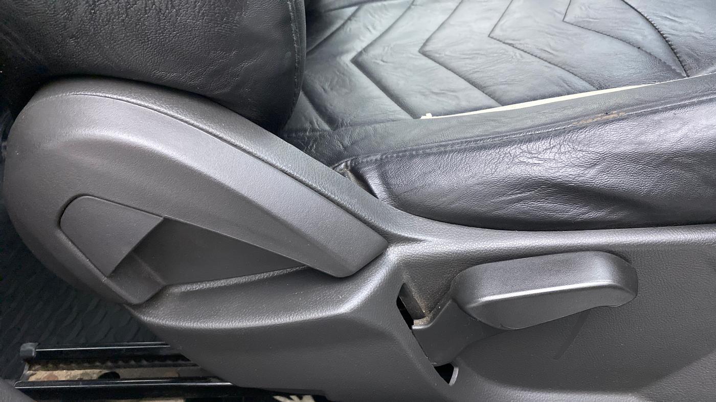 2018 Ford FREESTYLE TITANIUM 1.2 PETROL, Petrol, Manual, 28,708 km, Driver Side Adjustment Panel