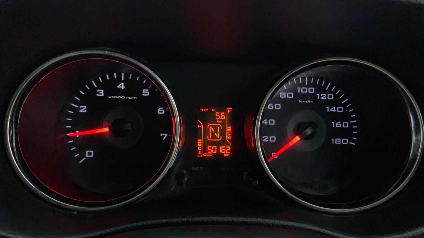 2018 Mahindra TUV300 T10, Diesel, Manual, 50,162 km, Odometer Image