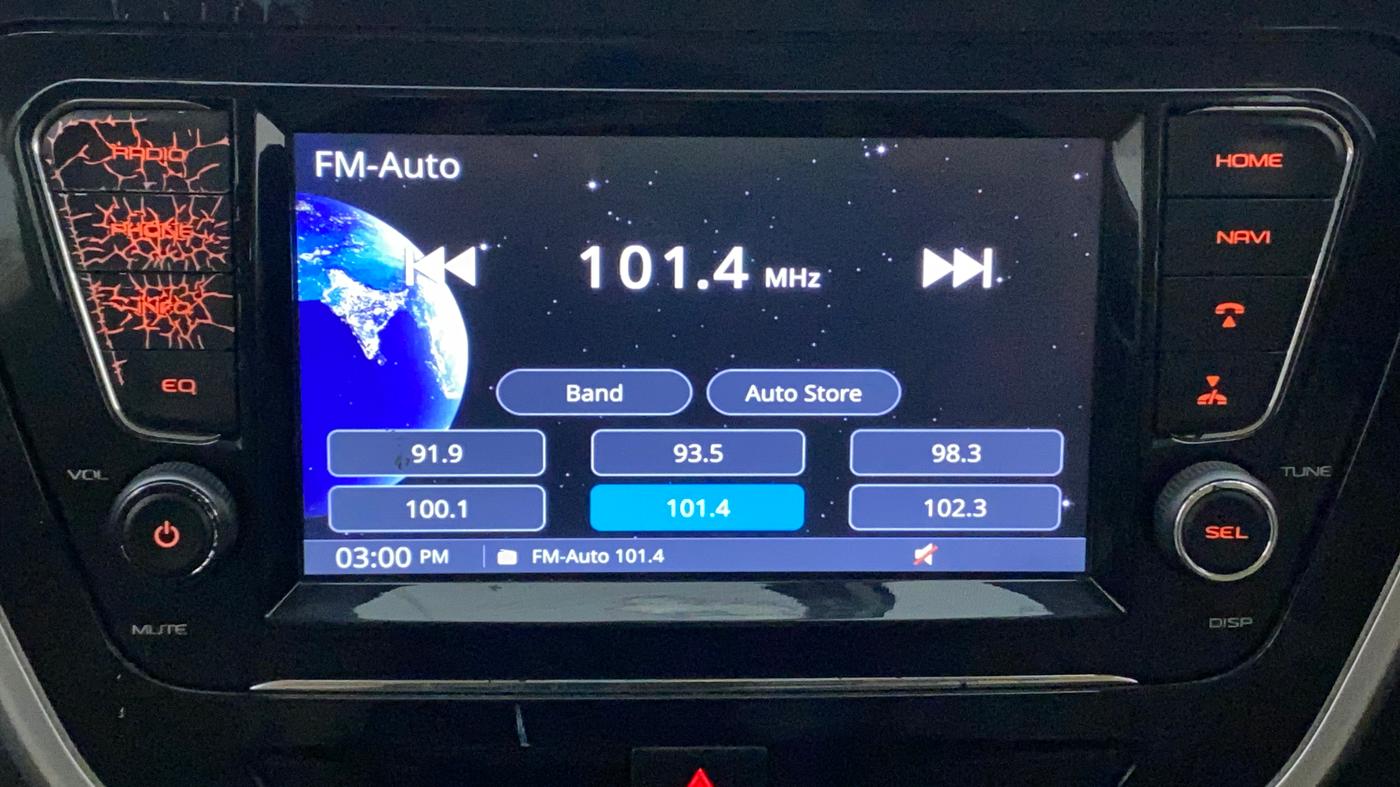 2018 Mahindra TUV300 T10, Diesel, Manual, 50,162 km, Infotainment System