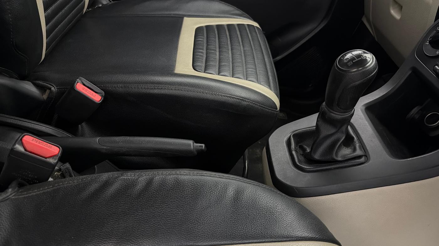 2019 Maruti New Wagon-R LXI 1.0, Petrol, Manual, 39,618 km, Gear Lever