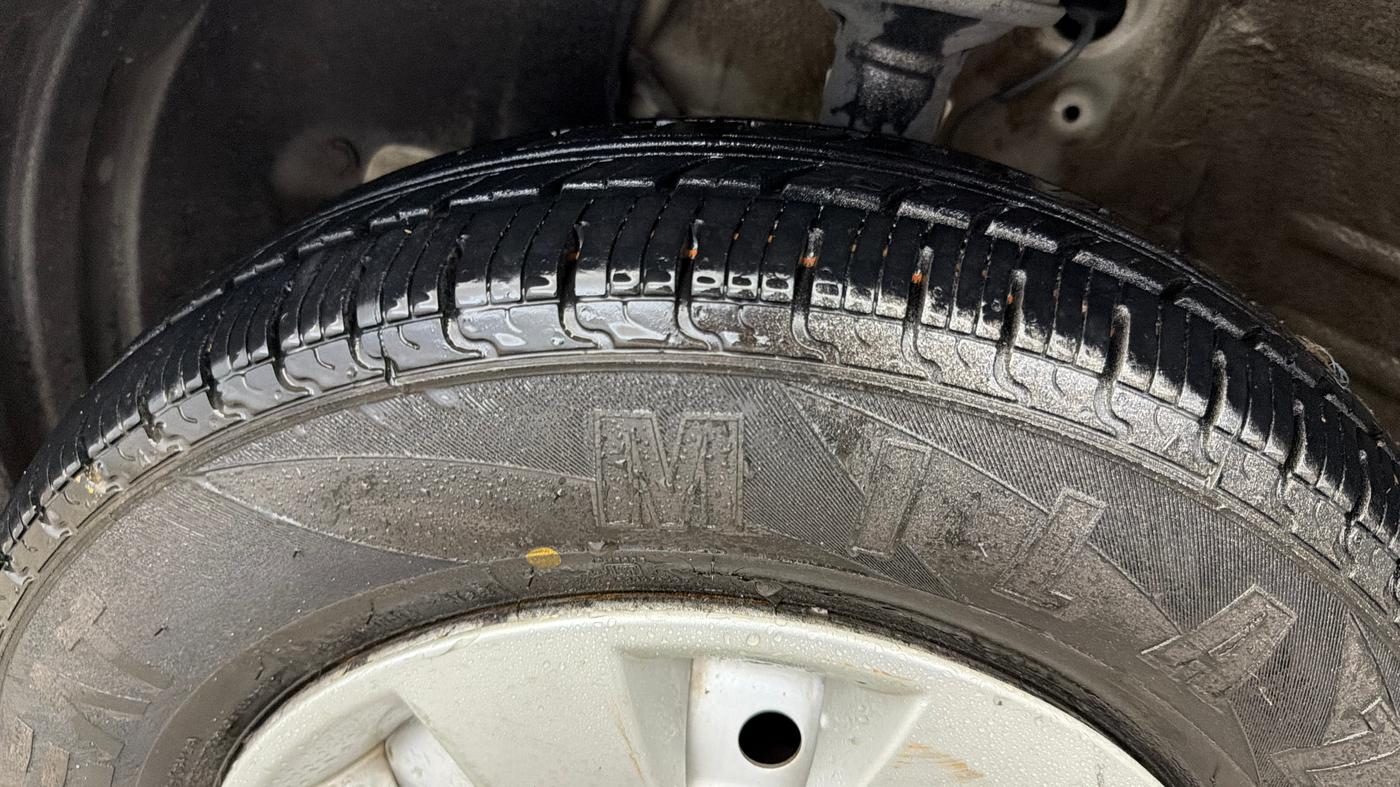 2019 Maruti New Wagon-R LXI 1.0, Petrol, Manual, 39,618 km, Left Front Tyre Tread