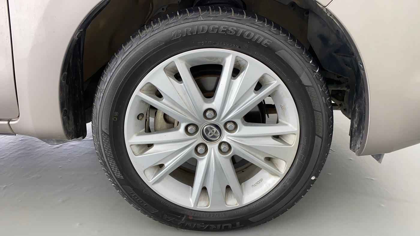 2020 Toyota Innova Crysta 2.4 ZX AT, Diesel, Automatic, 32,208 km, Right Front Wheel