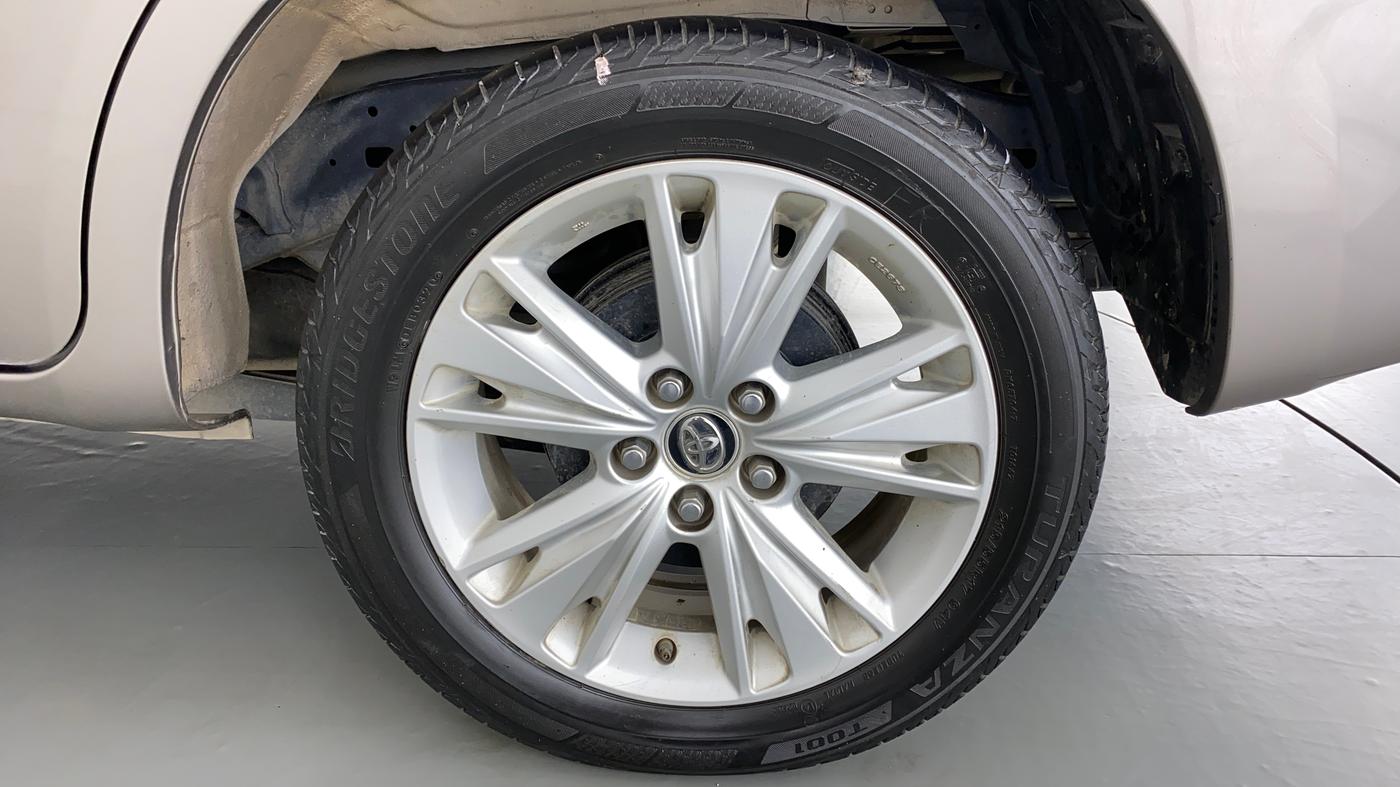 2020 Toyota Innova Crysta 2.4 ZX AT, Diesel, Automatic, 32,208 km, Left Rear Wheel