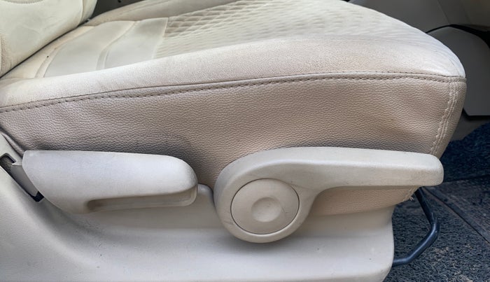 2017 Maruti Ciaz ALPHA 1.4 PETROL, Petrol, Manual, 54,714 km, Driver Side Adjustment Panel