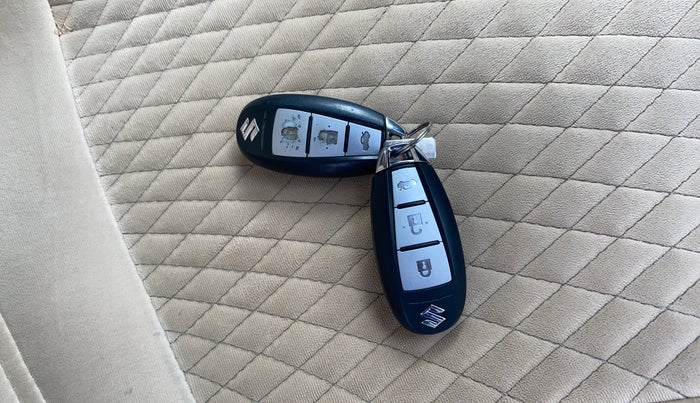 2017 Maruti Ciaz ALPHA 1.4 PETROL, Petrol, Manual, 54,714 km, Key Close Up