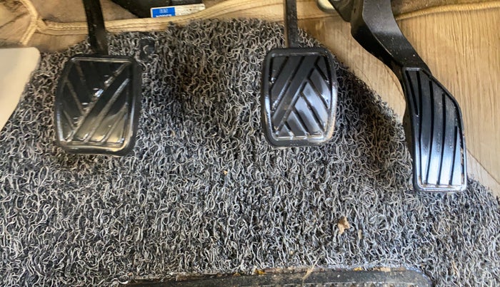 2017 Maruti Ciaz ALPHA 1.4 PETROL, Petrol, Manual, 54,714 km, Pedals