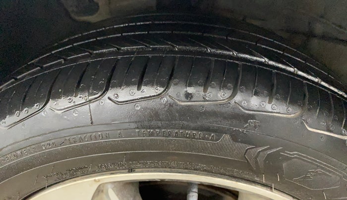 2019 Hyundai Verna 1.6 VTVT SX, Petrol, Manual, 57,949 km, Left Front Tyre Tread