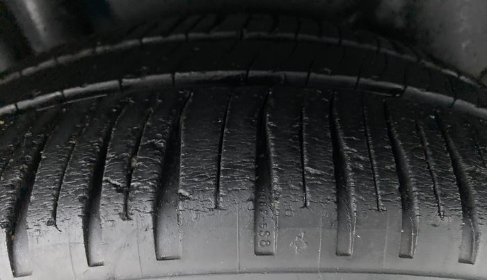 2012 Maruti Swift Dzire ZDI, Diesel, Manual, 98,358 km, Right Front Tyre Tread