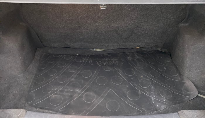 2012 Maruti Swift Dzire ZDI, Diesel, Manual, 98,358 km, Boot Inside