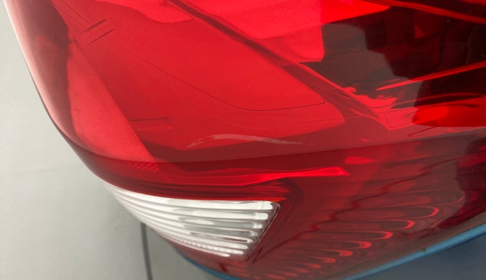 2012 Maruti Swift Dzire ZDI, Diesel, Manual, 98,358 km, Right tail light - Minor scratches