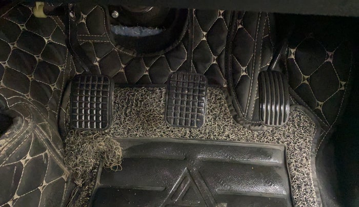 2019 Tata Hexa XT 4X4 7 STR, Diesel, Manual, 30,376 km, Pedals