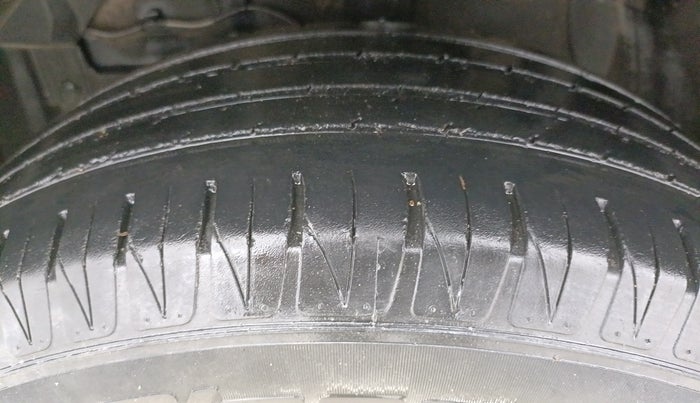 2020 Maruti Vitara Brezza ZXI AT SHVS, Petrol, Automatic, 53,042 km, Left Front Tyre Tread