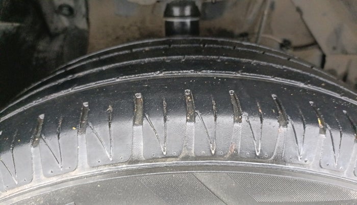 2020 Maruti Vitara Brezza ZXI AT SHVS, Petrol, Automatic, 53,042 km, Right Front Tyre Tread