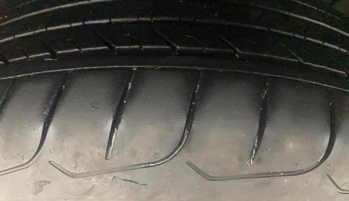 2019 Hyundai Creta E PLUS 1.6 PETROL, Petrol, Manual, 47,762 km, Right Front Tyre Tread