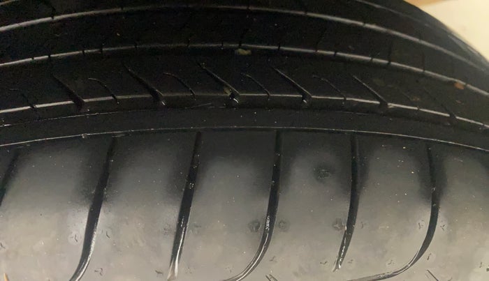 2019 Hyundai Creta E PLUS 1.6 PETROL, Petrol, Manual, 47,762 km, Left Rear Tyre Tread