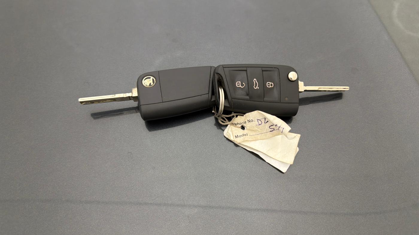 2021 Skoda KUSHAQ ACTIVE 1.0L TSI MT, Petrol, Manual, 40,946 km, Key Close Up