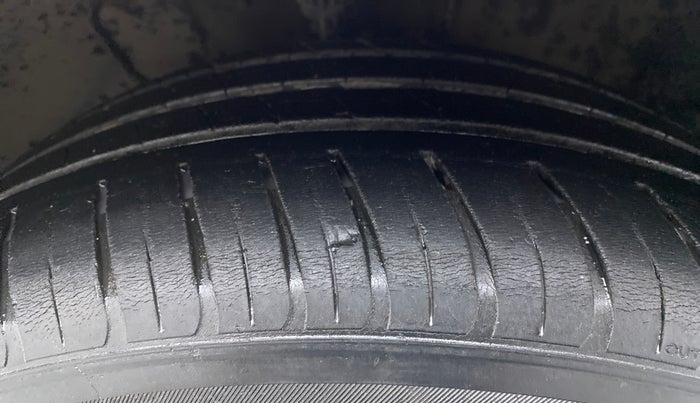 2017 Hyundai New Elantra 2.0 SX AT, Petrol, Automatic, 42,802 km, Left Front Tyre Tread