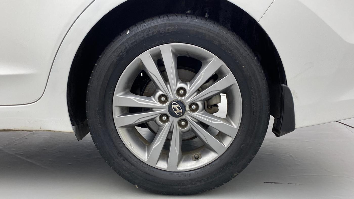 2017 Hyundai New Elantra 2.0 SX AT, Petrol, Automatic, 42,802 km, Left Rear Wheel