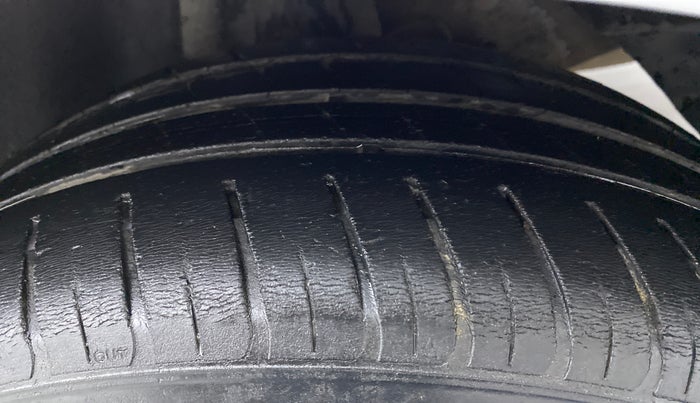 2017 Hyundai New Elantra 2.0 SX AT, Petrol, Automatic, 42,802 km, Left Rear Tyre Tread