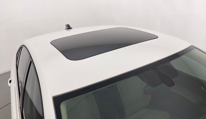 2022 Skoda SLAVIA STYLE 1.0 TSI AT, Petrol, Automatic, 6,135 km, Roof