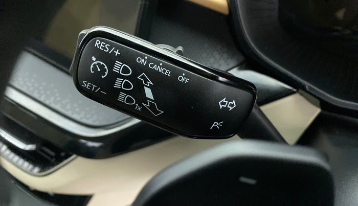 2022 Skoda SLAVIA STYLE 1.0 TSI AT, Petrol, Automatic, 6,135 km, Adaptive Cruise Control