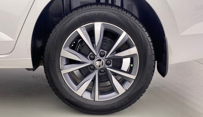 2022 Skoda SLAVIA STYLE 1.0 TSI AT, Petrol, Automatic, 6,135 km, Left Rear Wheel